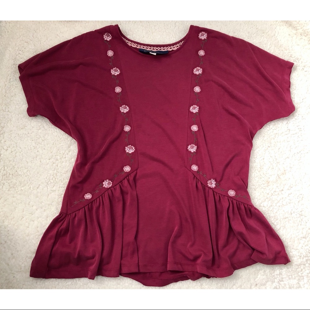 Francesca’s NWOT Maroon Embroidered Peplum Top